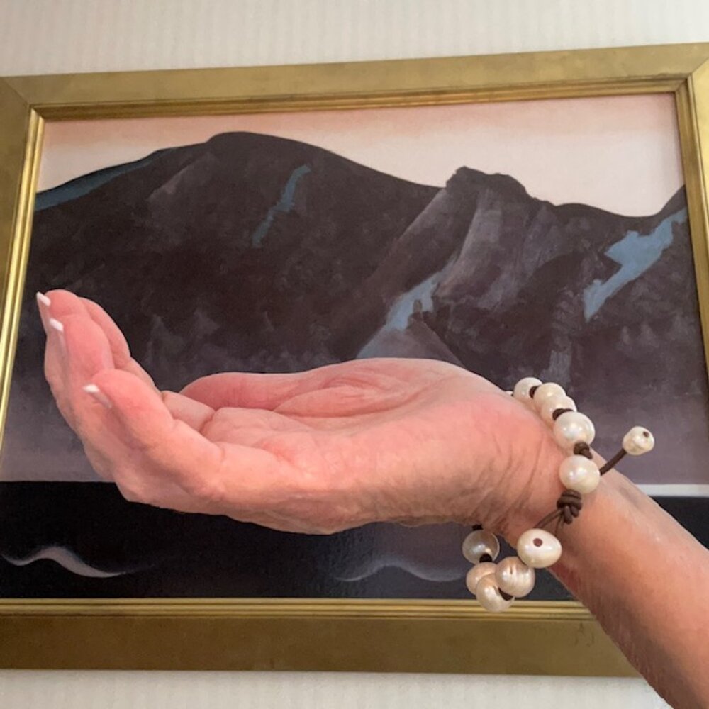Pearl leather bracelet with freshwater pearls